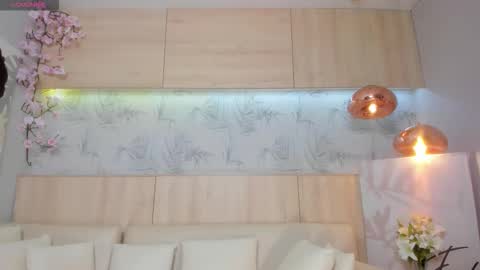   online show from 27, 10, 2025