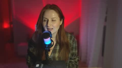 Snapshot of maryleesa chatting on 29, 4, 2026 SirenVictoria online show from 29, 4, 2026