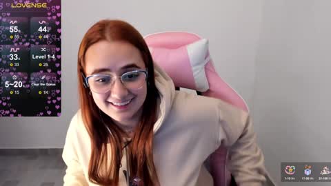 Dulce Maria online show from 14, 12, 2024