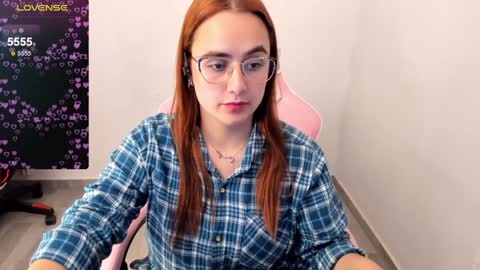 Dulce Maria online show from 6, 1, 2025