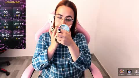 Dulce Maria online show from 31, 1, 2025