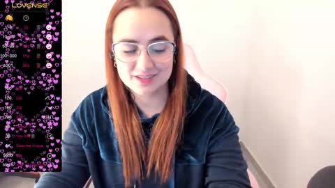 Dulce Maria online show from 26, 2, 2025