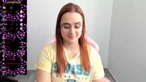 Dulce Maria online show from 26, 2, 2025