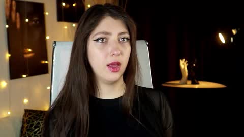 Mary Miller online show from 25, 2, 2026