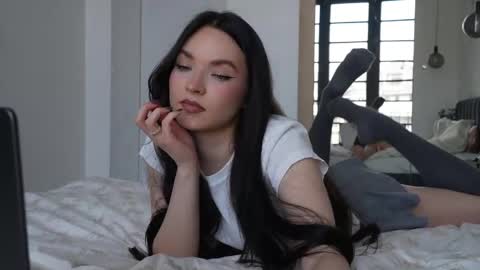 Marina online show from 10, 4, 2026