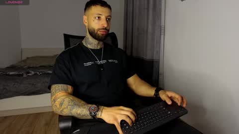masculineguy69 online show from 27, 10, 2025