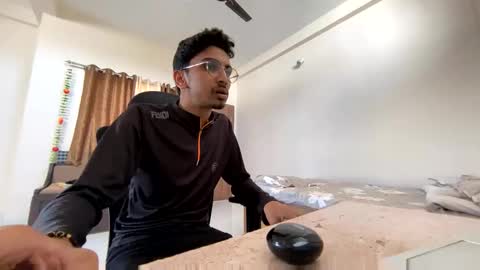 Mask Boy online show from 4, 1, 2025