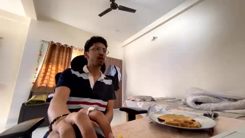 Mask Boy online show from 20, 1, 2025