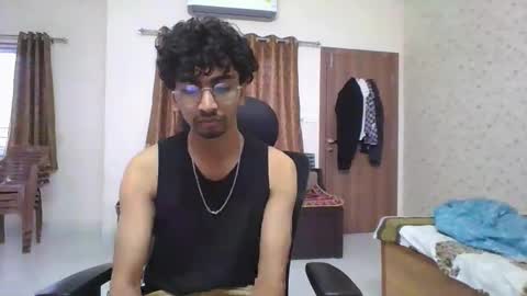 Mask Boy online show from 26, 10, 2025