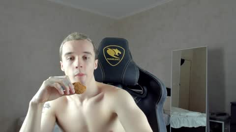 Snapshot of mason_warhol chatting on 5, 12, 2024 Mason online show from 5, 12, 2024