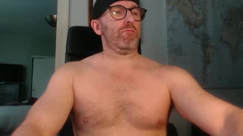 Snapshot of master8daddy69 chatting on 21, 11, 2025 master8daddy69 online show from 21, 11, 2025