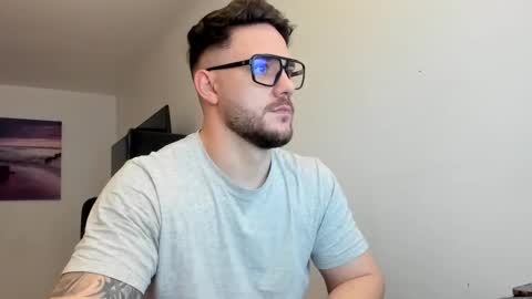 Alex online show from 5, 12, 2025