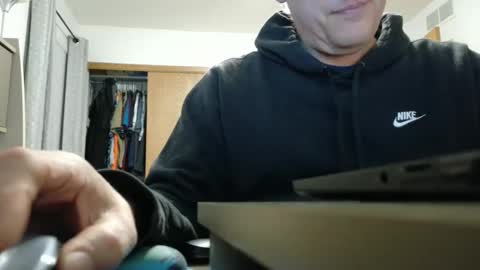 Snapshot of master_thorn chatting on 28, 10, 2025 Master Thorn online show from 28, 10, 2025