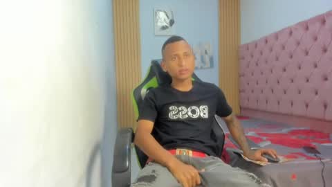 mastermorenohot23 online show from 28, 4, 2026
