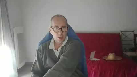 mat11efou online show from 30, 10, 2025