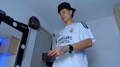 mateo_escobar online show from 11, 9, 2025