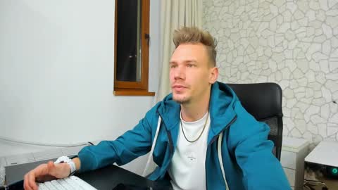 MateoBenjamin online show from 5, 1, 2025