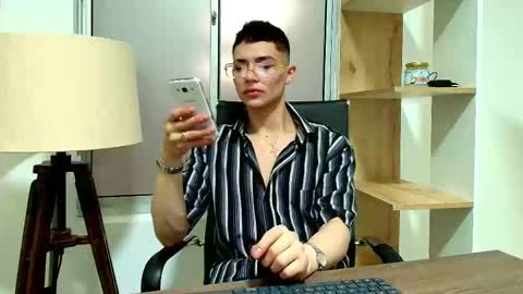 Matheo Montclair online show from 19, 10, 2025