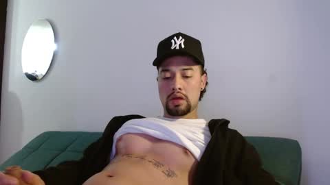 STRURIBE ON INSTAGRAM online show from 3, 3, 2026