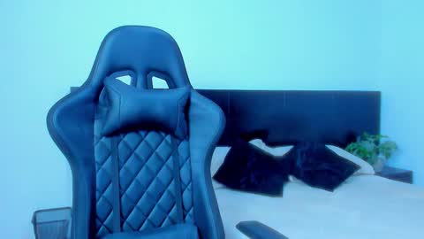 Mathew Flintt  online show from 5, 2, 2026