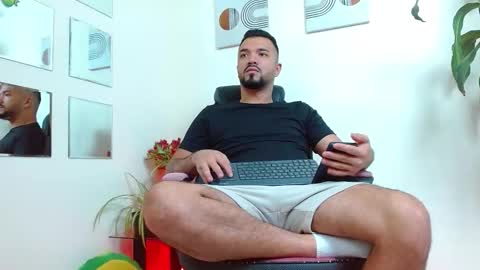 Snapshot of mathewhot3 chatting on 9, 11, 2025 mathewhot3 online show from 9, 11, 2025