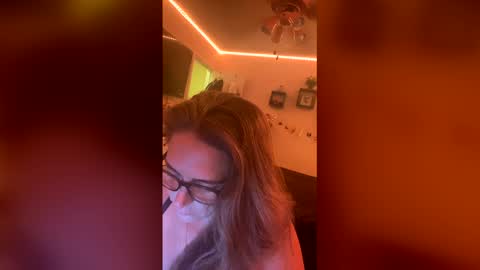 mathislauraashley2023 online show from 12, 4, 2026