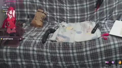 Snapshot of mathurin37 chatting on 23, 2, 2025 LooLa online show from 23, 2, 2025