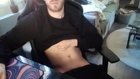 Snapshot of matt1q237916 chatting on 15, 4, 2026 matt1q237916 online show from 15, 4, 2026