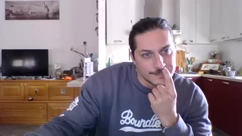 matteushh87 online show from 12, 2, 2025