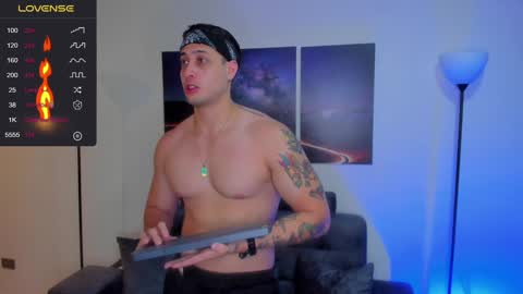Snapshot of mattsaill_ chatting on 17, 12, 2024 mattsaill_ online show from 17, 12, 2024