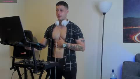 Snapshot of mattsaill_ chatting on 26, 9, 2025 mattsaill_ online show from 26, 9, 2025