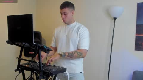 Snapshot of mattsaill_ chatting on 29, 9, 2025 mattsaill_ online show from 29, 9, 2025