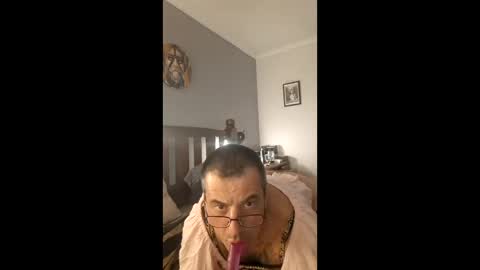 mattyemuegg online show from 8, 4, 2026