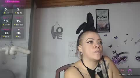 Snapshot of mature_liaa chatting on 21, 2, 2025 Mature liaa online show from 21, 2, 2025