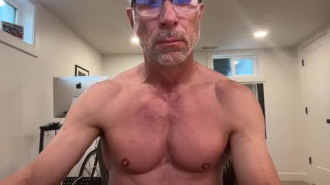 Snapshot of maturefit1 chatting on 3, 3, 2026 maturefit1 online show from 3, 3, 2026