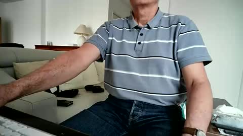 maturehotman online show from 11, 4, 2026