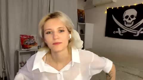 Mia online show from 9, 9, 2025