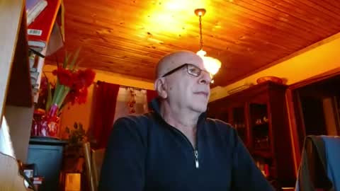 Maurice online show from 8, 1, 2025