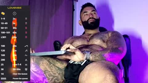 max__prada online show from 13, 10, 2025