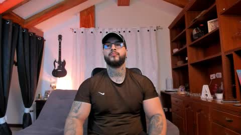 Snapshot of max_dic1 chatting on 22, 9, 2025 max D. online show from 22, 9, 2025