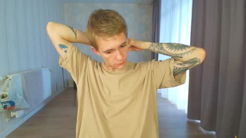 Max Gen with tats 24years  And Ethan without tats 20 years online show from 8, 12, 2024