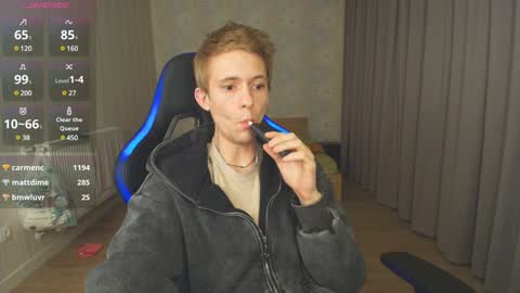 Max Gen with tats 24years  And Ethan without tats 20 years online show from 21, 12, 2024