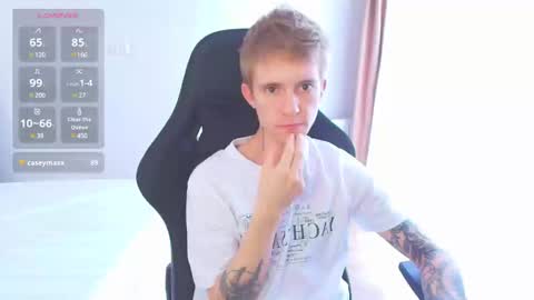 Max Gen with tats 24years  And Ethan without tats 20 years online show from 24, 2, 2025