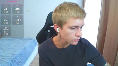 Max Gen with tats 24years  And Ethan without tats 20 years online show from 27, 9, 2025