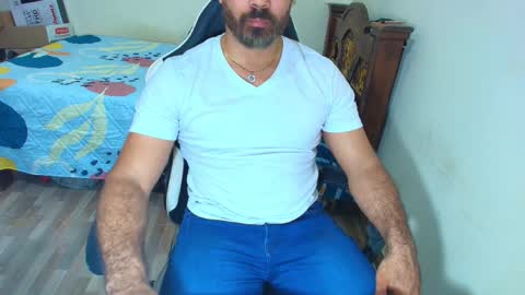 Snapshot of max_love25 chatting on 4, 2, 2026 max_love25 online show from 4, 2, 2026