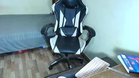 Snapshot of max_love25 chatting on 22, 2, 2026 max_love25 online show from 22, 2, 2026