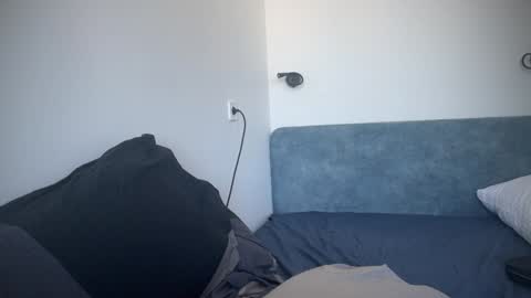    online show from 30, 1, 2025