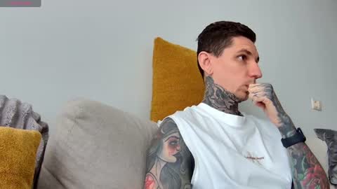 Snapshot of max_reaves chatting on 20, 7, 2026 online show from 20, 7, 2026