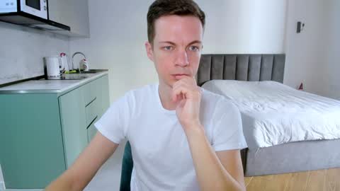 Max  online show from 28, 1, 2025