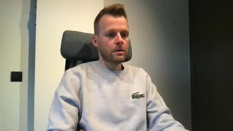 Max take off clothes online show from 10, 2, 2026